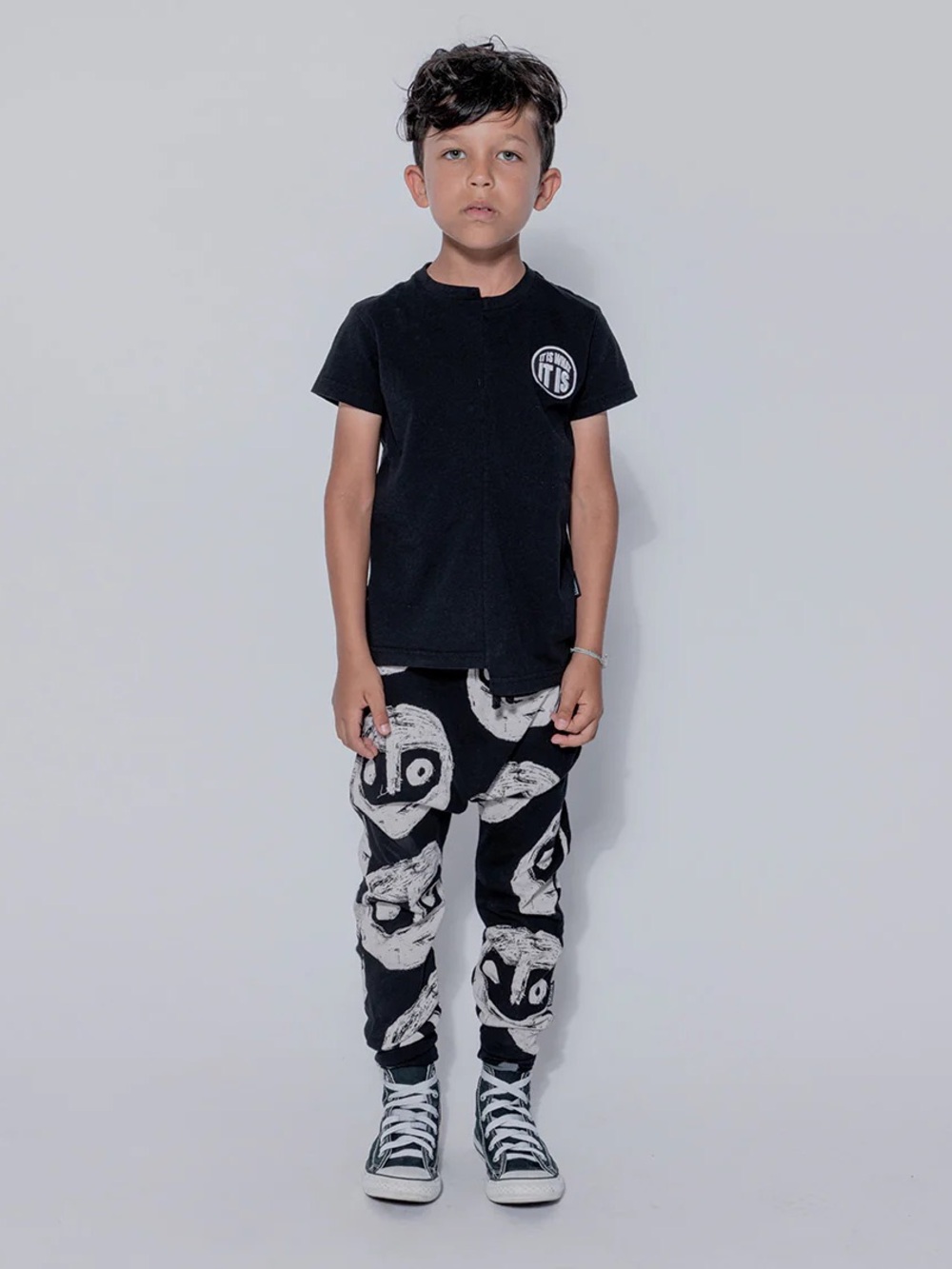 NUNUNU Light The Warriors Baggy Pants, Black, Unisex Size 10-11